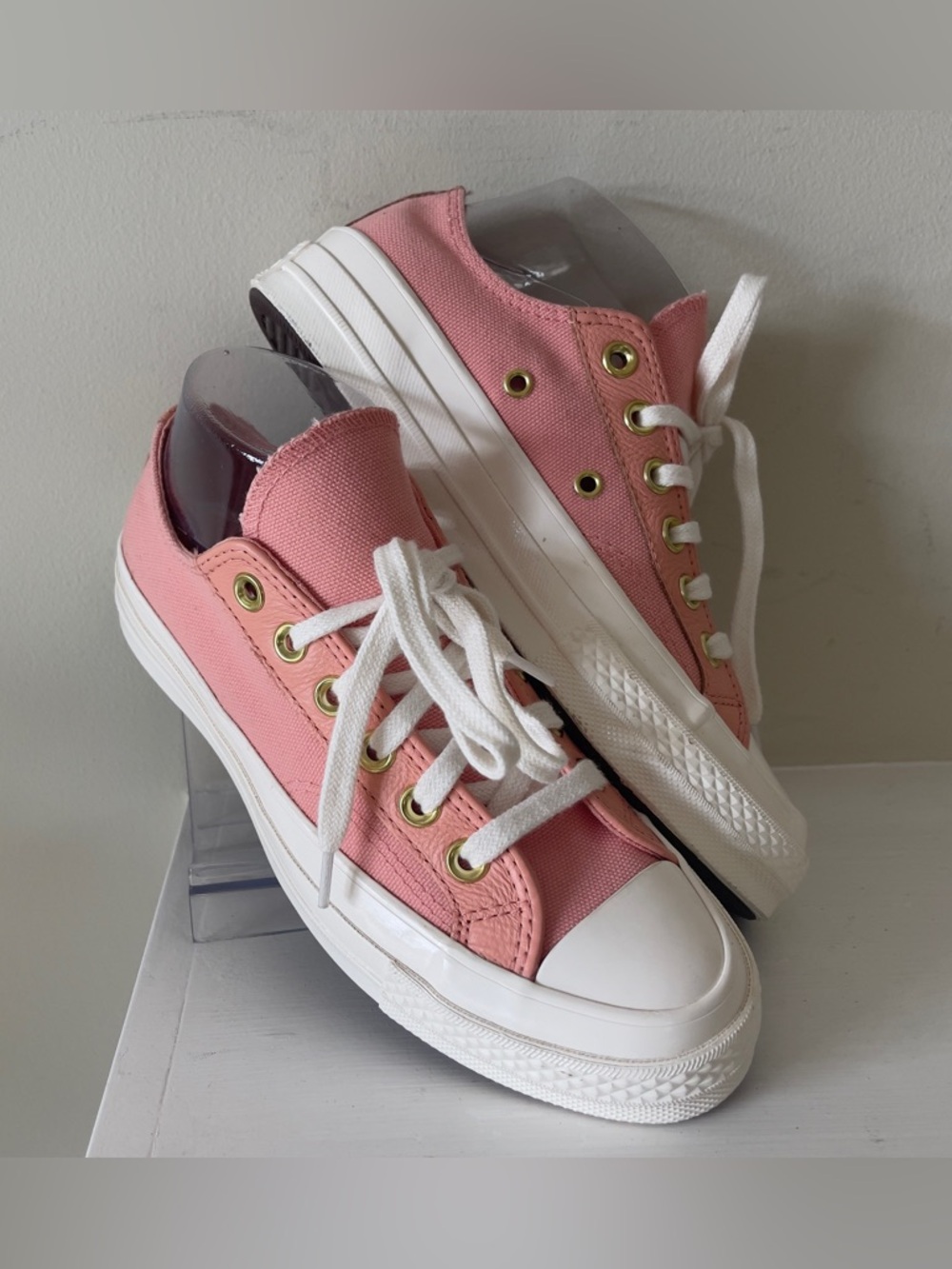 Converse Pink Canvas Low-Top Sneakers with White Soles NWOT SIZE W6.5, M 4.5 - Picture 3 of 8